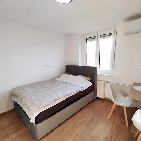 Apartment Twin 2 *